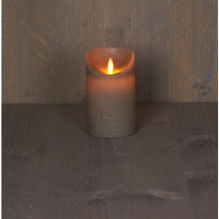 B.O.T. LED KERZE TAUPE WACHS RUSTIKALE BEWEGLICHE FLAMME 7,5X12,5CM 3XAAA/TIMER