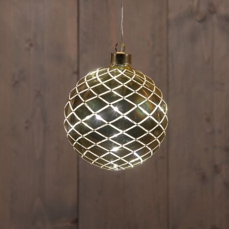 KERSTHANGER BAL GLAS DIAMANT PATROON 10LED WARM WIT OP BATTERIJ MET TIMER D12CM GLIMMEND GOUD